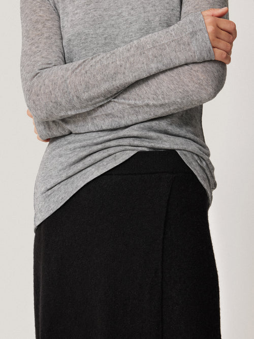 Soft Gauzy Knit Skirt | Black