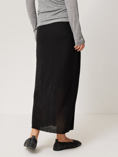 Soft Gauzy Knit Skirt | Black